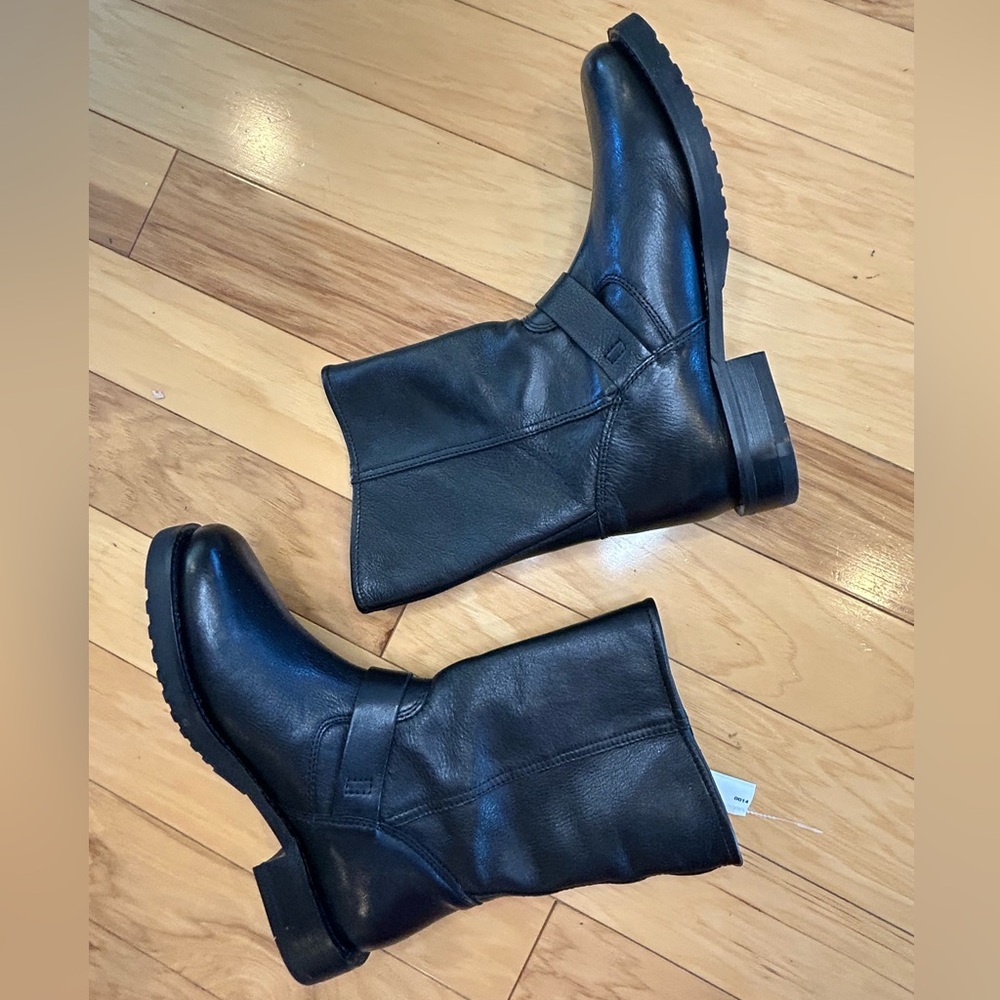 NWT FRYE Veronica Short Black Leather Buckle Moto Inspired Boots for Women - Picture 8 of 14
